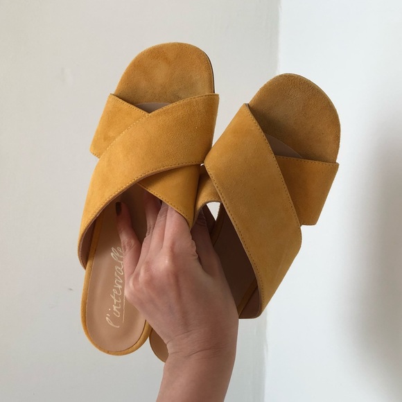 ILLY YELLOW SUEDE Sandal, size 37 - Picture 4 of 6